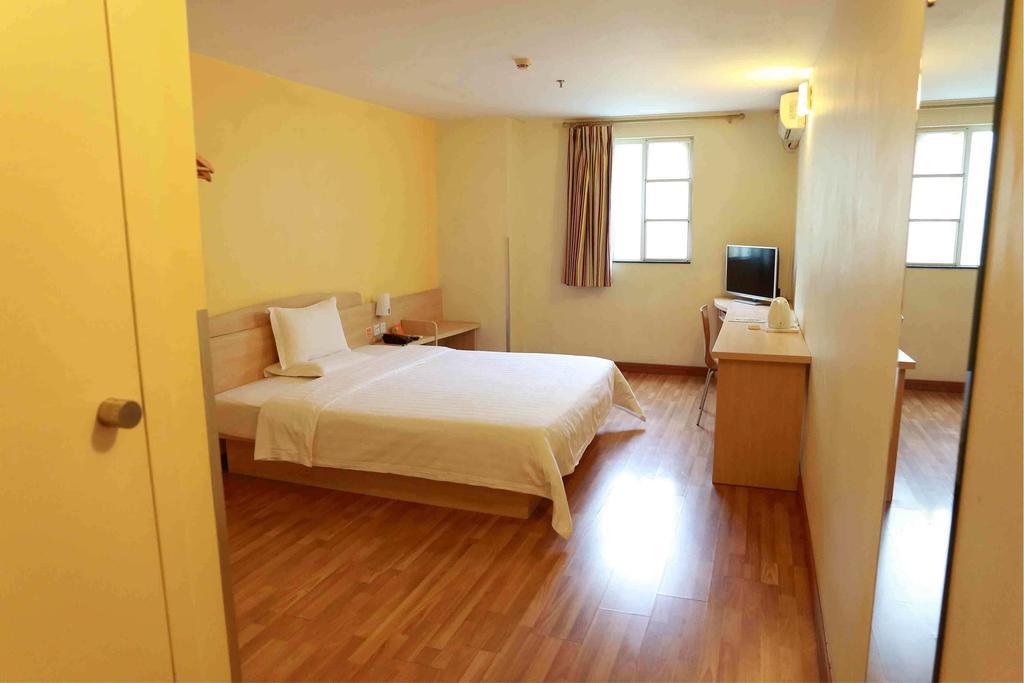 7Days Premium Nanchang Railway Station Room photo